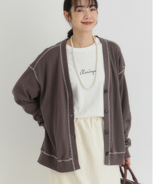 Right-on（ライトオン）の「【HONEYSUCKLE ROSE】【限定展開】カットカーディガン(体型カバー / 気軽に着られる / 洗濯〇)（カーディガン/ボレロ・レディース・ダークグレー/ブラック/キナリ・M/L）」の4枚目の写真