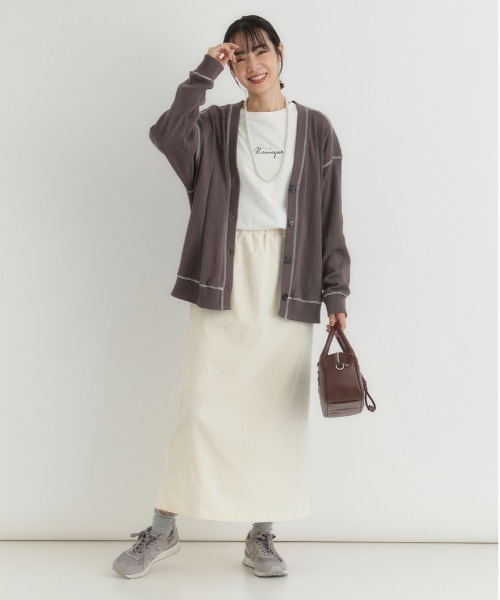 Right-on（ライトオン）の「【HONEYSUCKLE ROSE】【限定展開】カットカーディガン(体型カバー / 気軽に着られる / 洗濯〇)（カーディガン/ボレロ・レディース・ダークグレー/ブラック/キナリ・M/L）」の8枚目の写真