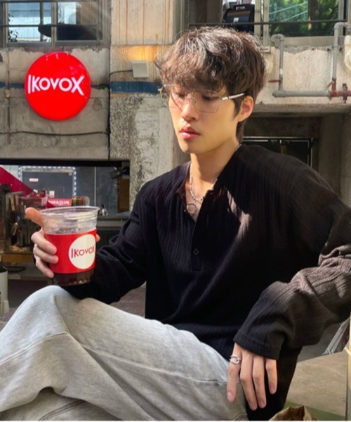 CERCA(チェルカ)の「【NOWLE】ワッフル テクスチャー ヘンリーネック 長袖Tシャツ(Tシャツ/カットソー・メンズ・ブラック・LARGE/MEDIUM)」の6枚目の写真