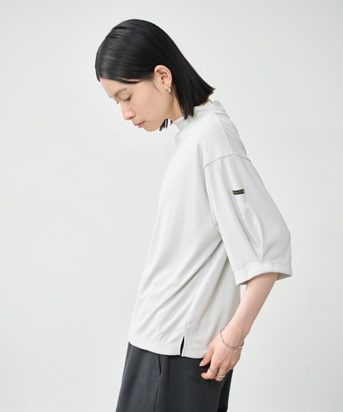 kha:ki（カーキ）の「「KHA:KI / カーキ」ソフトモックネック トップ（Tシャツ/カットソー・レディース・グレー/チャコールグレー/ライトイエロー/ホワイト・1）」の2枚目の写真