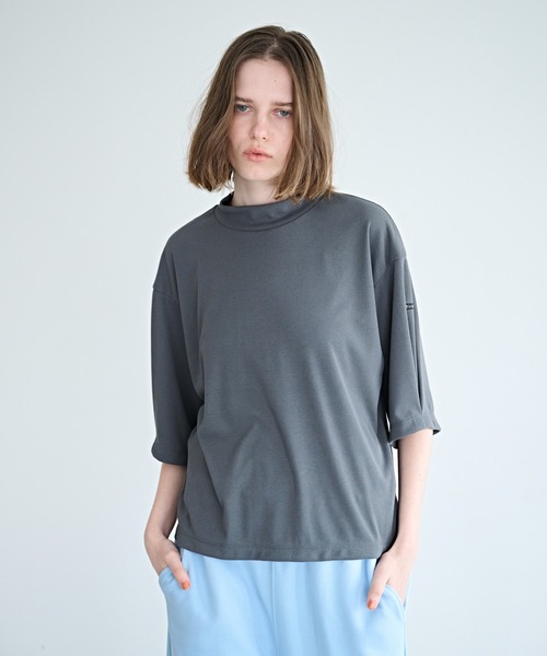 kha:ki（カーキ）の「「KHA:KI / カーキ」ソフトモックネック トップ（Tシャツ/カットソー・レディース・グレー/チャコールグレー/ライトイエロー/ホワイト・1）」の6枚目の写真