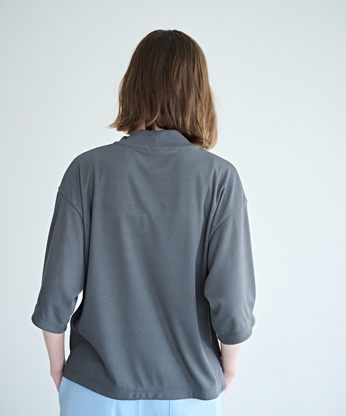 kha:ki（カーキ）の「「KHA:KI / カーキ」ソフトモックネック トップ（Tシャツ/カットソー・レディース・グレー/チャコールグレー/ライトイエロー/ホワイト・1）」の10枚目の写真