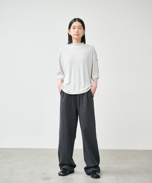 kha:ki（カーキ）の「「KHA:KI / カーキ」ソフトモックネック トップ（Tシャツ/カットソー・レディース・グレー/チャコールグレー/ライトイエロー/ホワイト・1）」の14枚目の写真