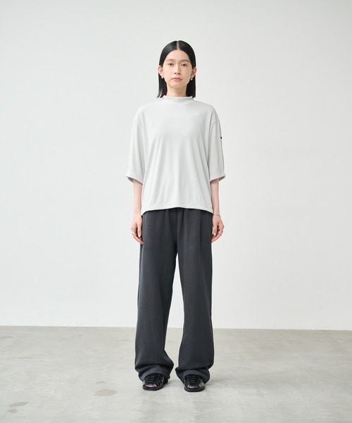 kha:ki（カーキ）の「「KHA:KI / カーキ」ソフトモックネック トップ（Tシャツ/カットソー・レディース・グレー/チャコールグレー/ライトイエロー/ホワイト・1）」の19枚目の写真