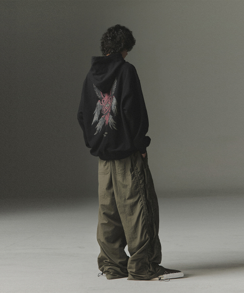NOT4NERD(ノットフォーナード)の「Side Shirred Nylon Pants - Khaki(スウェットパンツ・レディース・その他・MEDIUM/LARGE/X-LARGE)」の5枚目の写真