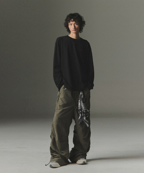 NOT4NERD(ノットフォーナード)の「Side Shirred Nylon Pants - Khaki(スウェットパンツ・レディース・その他・MEDIUM/LARGE/X-LARGE)」の6枚目の写真
