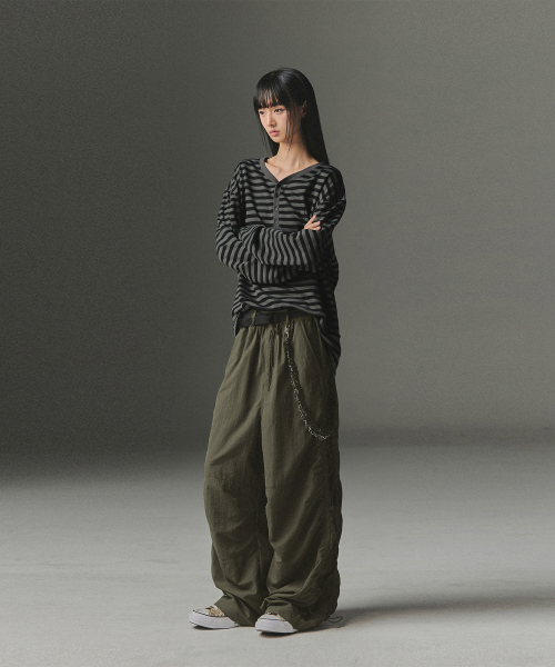 NOT4NERD(ノットフォーナード)の「Side Shirred Nylon Pants - Khaki(スウェットパンツ・レディース・その他・MEDIUM/LARGE/X-LARGE)」の8枚目の写真