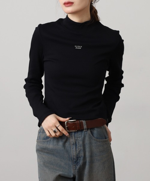 GUESS JEANS（ゲスジーンズ）の「GUESS JEANS タートルネック セーター（ニット/セーター・レディース・オフホワイト/ブラック・S/M/L/XS）」の2枚目の写真