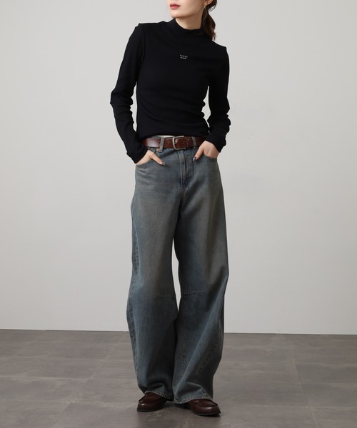 GUESS JEANS（ゲスジーンズ）の「GUESS JEANS タートルネック セーター（ニット/セーター・レディース・オフホワイト/ブラック・S/M/L/XS）」の3枚目の写真