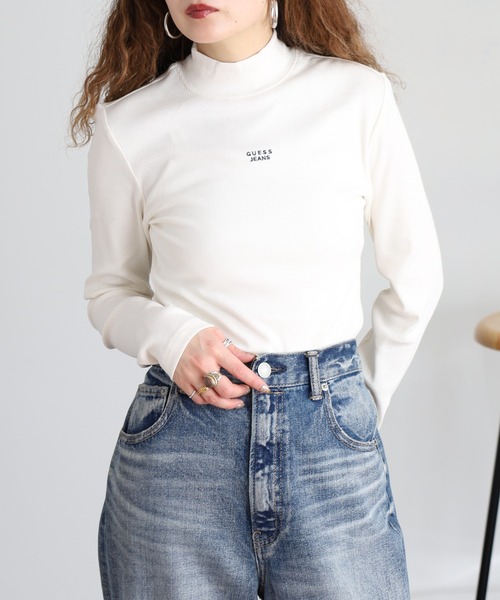 GUESS JEANS（ゲスジーンズ）の「GUESS JEANS タートルネック セーター（ニット/セーター・レディース・オフホワイト/ブラック・S/M/L/XS）」の4枚目の写真