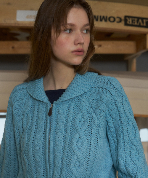 ANDNEEDS(アンドニーズ)の「Steve cowichan cardigan (light blue)(カーディガン/ボレロ・レディース・その他・FREE)」の3枚目の写真