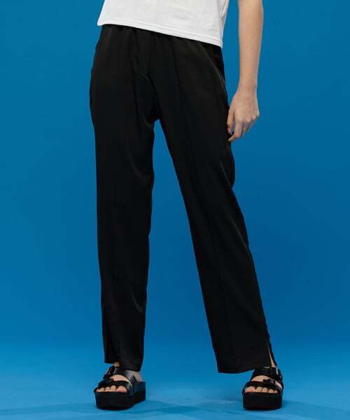 KOLEAT(コレット)の「WOMENクーリング冷蔵庫ワイドバンディングスラックスパンツ【BLACK】夏パンツver。(スラックス・レディース・ブラック・FREE)」の1枚目の写真