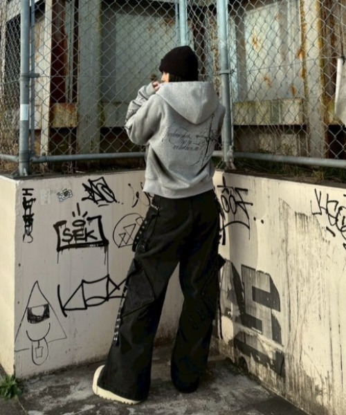 KsG（ケーエスジー）の「マルチデザインカーゴデニム（カーゴパンツ・レディース・ブラック・X-LARGE/LARGE/SMALL/MEDIUM）」の5枚目の写真
