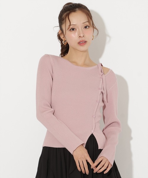 AND COUTURE(アンドクチュール)の「アシメリボンスリットプルオーバー(ニット/セーター・レディース・ホワイト/ピンク/ブラック/モカ/サックスブルー・FREE)」の5枚目の写真