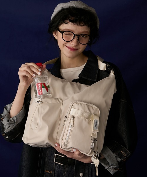 BONLECILL Marche（ボンルシールマルシェ）の「【BONLECILL Marche】マルチポケットユーティリティショルダーバッグ（ショルダーバッグ・レディース・グレー/アイボリー/ブラック・FREE）」の2枚目の写真