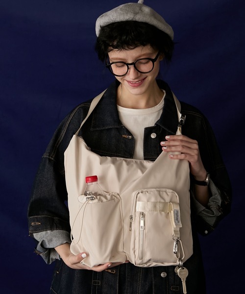 BONLECILL Marche（ボンルシールマルシェ）の「【BONLECILL Marche】マルチポケットユーティリティショルダーバッグ（ショルダーバッグ・レディース・グレー/アイボリー/ブラック・FREE）」の8枚目の写真