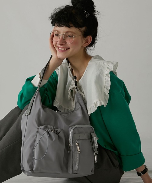 BONLECILL Marche（ボンルシールマルシェ）の「【BONLECILL Marche】マルチポケットユーティリティショルダーバッグ（ショルダーバッグ・レディース・グレー/アイボリー/ブラック・FREE）」の20枚目の写真