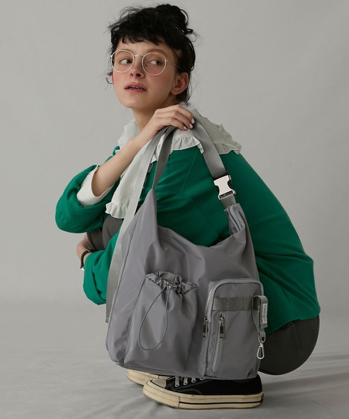 BONLECILL Marche（ボンルシールマルシェ）の「【BONLECILL Marche】マルチポケットユーティリティショルダーバッグ（ショルダーバッグ・レディース・グレー/アイボリー/ブラック・FREE）」の21枚目の写真