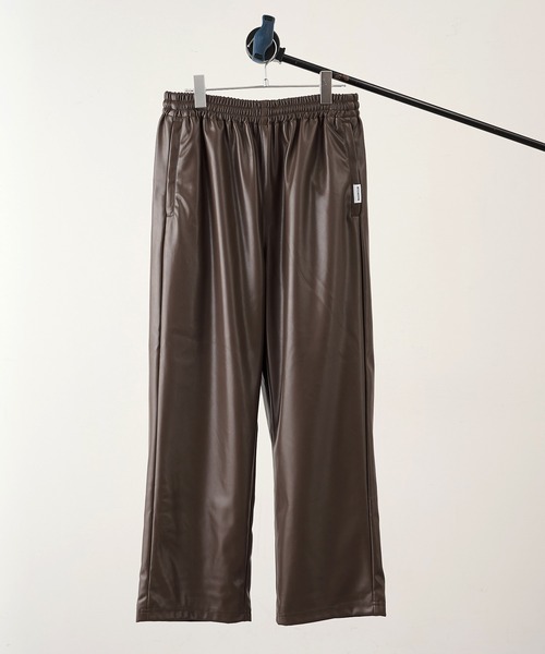 MAISON CLUB（メゾンクラブ）の「【MAISON CLUB】Super Soft PU Leather Track Pants / スーパーソフトPUレザートラックパンツ（その他パンツ・メンズ・ブラック/グレー/ブラウン・L/M）」の10枚目の写真
