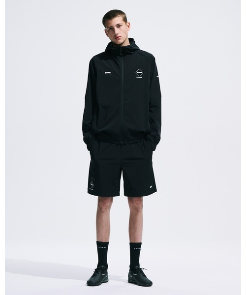 F.C.Real Bristol(エフシーレアルブリストル)の「CORDURA 4WAY STRETCH VENTILATION JACKET(ナイロンジャケット・メンズ・ネイビー/ブラック・X-LARGE/LARGE/MEDIUM/XX-LARGE/SMALL)」の3枚目の写真