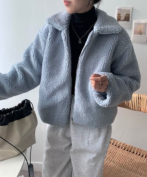 Girly Doll(ガーリードール)の「ジップアップ裏キルティングボアブルゾン(チェスターコート・レディース・グリーン/ベージュ/ブラック/ブルー・FREE)」の4枚目の写真