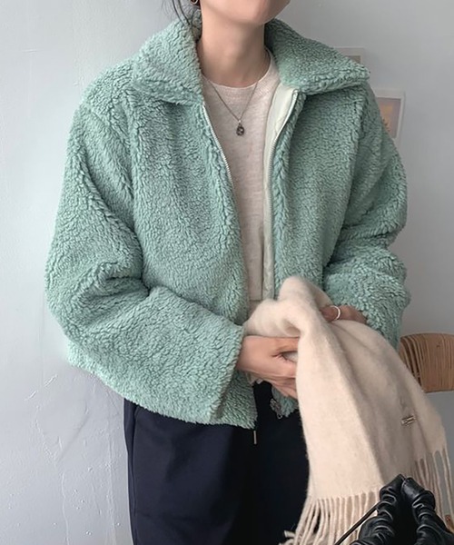 Girly Doll(ガーリードール)の「ジップアップ裏キルティングボアブルゾン(チェスターコート・レディース・グリーン/ベージュ/ブラック/ブルー・FREE)」の3枚目の写真