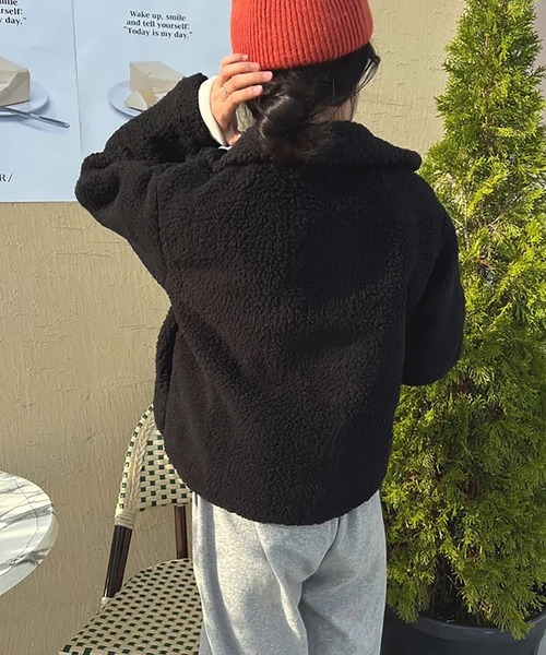 Girly Doll(ガーリードール)の「ジップアップ裏キルティングボアブルゾン(チェスターコート・レディース・グリーン/ベージュ/ブラック/ブルー・FREE)」の15枚目の写真