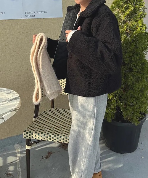 Girly Doll(ガーリードール)の「ジップアップ裏キルティングボアブルゾン(チェスターコート・レディース・グリーン/ベージュ/ブラック/ブルー・FREE)」の19枚目の写真