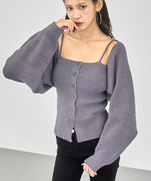 ANAP(アナップ)の「キャミ × ボレロ アンサンブル ニット(アンサンブル・レディース・ダークグレー/ライトベージュ/ブラウン・F)」の2枚目の写真