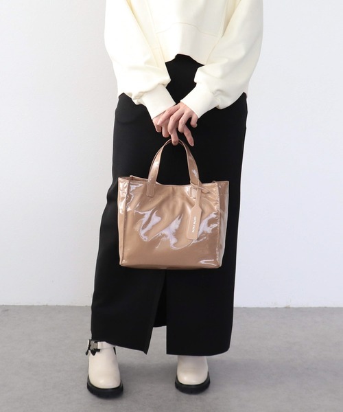 Three Four Time（ｽﾘｰﾌｫｰﾀｲﾑ）の「ソフトエナメルショッパーBAG S（トートバッグ・レディース・ベージュ/グレー/ブラック/レオパード・FREE）」の6枚目の写真