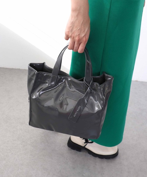 Three Four Time（ｽﾘｰﾌｫｰﾀｲﾑ）の「ソフトエナメルショッパーBAG S（トートバッグ・レディース・ベージュ/グレー/ブラック/レオパード・FREE）」の7枚目の写真