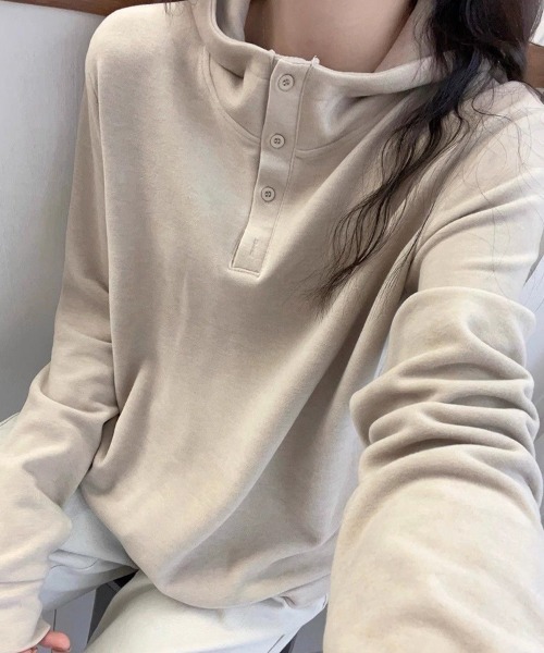 SallyLunn(サリーラン)の「ヘンリーネックフーディー(パーカー・レディース・ベージュ/グレー・LARGE/MEDIUM)」の4枚目の写真