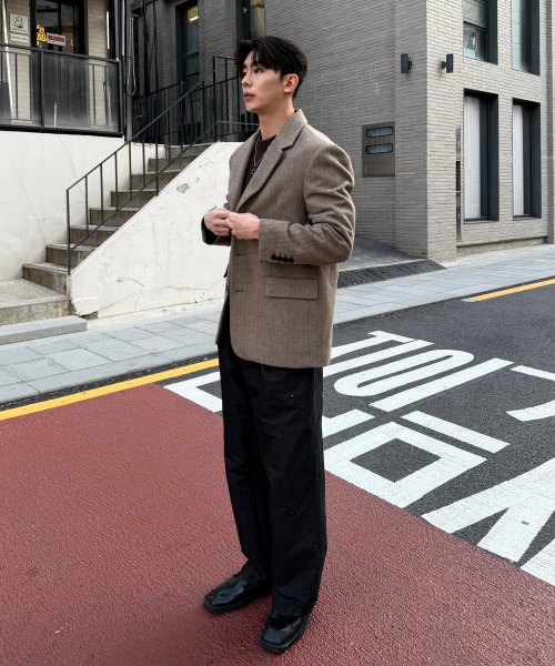 MINDBRIDGE（マインドブリッジ）の「[COUTURE]ヘリンボーンオーバーサイズジャケット（テーラードジャケット・メンズ・ベージュ・100/110/95/105）」の3枚目の写真
