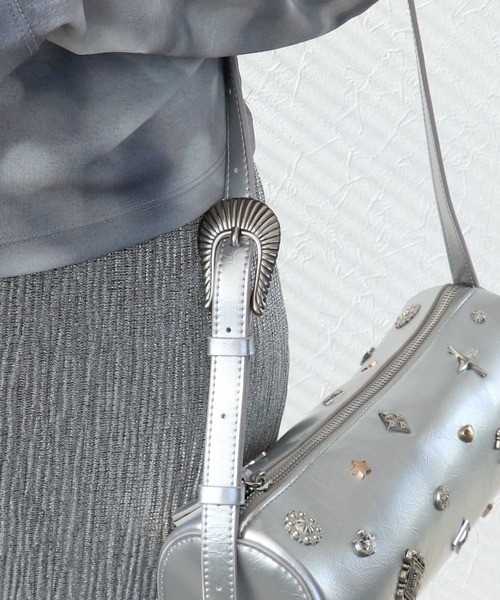 Three Four Time（ｽﾘｰﾌｫｰﾀｲﾑ）の「コンチョドラムボストンBAG（ショルダーバッグ・レディース・シルバー/ブラック/レッド・FREE）」の17枚目の写真