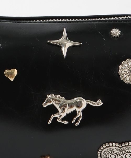 Three Four Time（ｽﾘｰﾌｫｰﾀｲﾑ）の「コンチョドラムボストンBAG（ショルダーバッグ・レディース・シルバー/ブラック/レッド・FREE）」の21枚目の写真