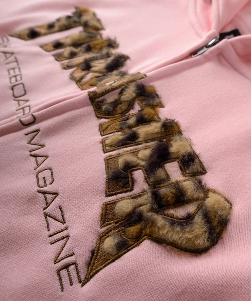 THRASHER（スラッシャー）の「【70】【THRASHER/スラッシャー】ブランドロゴ アップリケ刺繍 裏毛 ジップパーカー/ダブルジップ/ショート丈有り（パーカー・メンズ・ピンク/ブラック/ブラック系その他2/ブラック系その他/グレー・FREE/M/L/XL）」の9枚目の写真