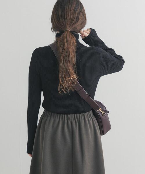 URBAN RESEARCH DOORS(アーバンリサーチドアーズ)の「タートルネックリブニット(ニット/セーター・レディース・オレンジ/オフホワイト/ブラック・FREE)」の16枚目の写真