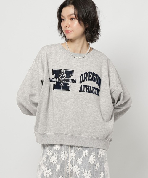 niko and...(ニコアンド)の「ブラッシュエンブロ裏毛プルオーバー(スウェット・レディース・ネイビー/レッド/グレー・MEDIUM/LARGE)」の2枚目の写真