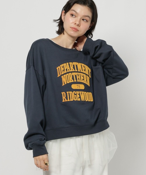 niko and...(ニコアンド)の「ブラッシュエンブロ裏毛プルオーバー(スウェット・レディース・ネイビー/レッド/グレー・MEDIUM/LARGE)」の13枚目の写真