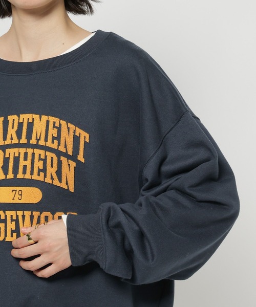 セール】ブラッシュエンブロ裏毛プルオーバー（スウェット）｜niko and