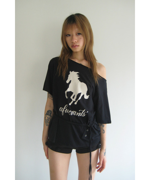 A FEW COMMENTS(アフューコメンツ)の「ダブルストリングカットアウトTシャツブラック(Tシャツ/カットソー・レディース・その他・FREE)」の1枚目の写真