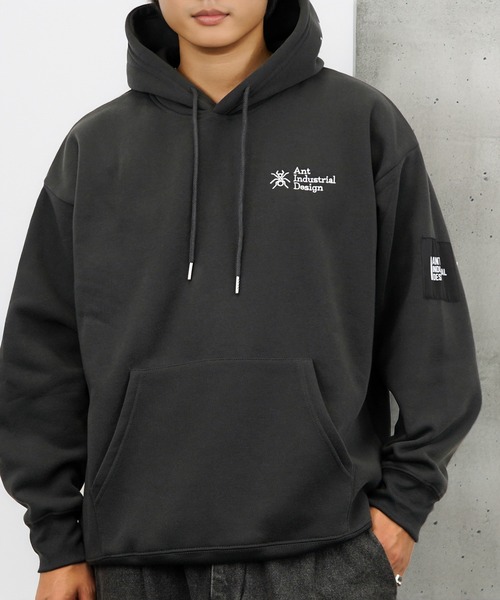 L'atelier(ラトリエ)の「グラフィック パーカー ワイド 長袖スウェット ワンポイント ロゴ(パーカー・メンズ・ブラック系その他2/ホワイト系2/ブラック系2・L/LL/M)」の11枚目の写真
