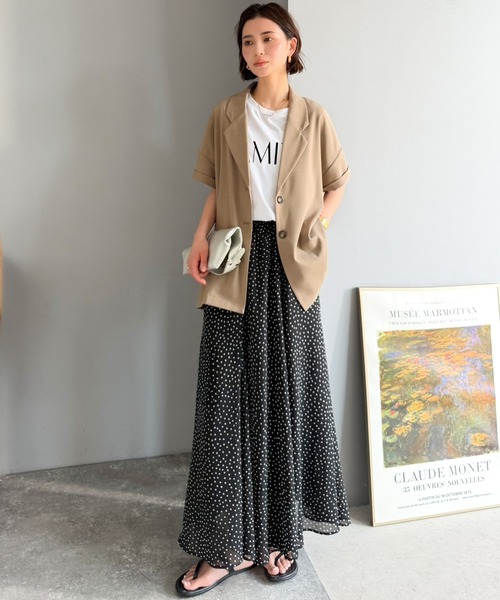Classical Evon(クラシカルエヴォン)の「【Classical Evon】【イージーケア素材】軽やかに羽織れる上品さが魅力。イージーケア半袖ジャケット(セットアップ可能)(テーラードジャケット・レディース・ライトベージュ/ブラック/モカ・X-LARGE/SMALL/MEDIUM/LARGE)」の8枚目の写真