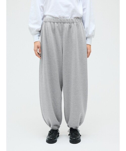mizuiroind（ミズイロインド）の「mizuiro ind ドライフレンチテリードローストリングヘムパンツ（その他パンツ・レディース・グレー/オフホワイト/ブラック・FREE）」の7枚目の写真