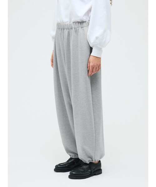mizuiroind（ミズイロインド）の「mizuiro ind ドライフレンチテリードローストリングヘムパンツ（その他パンツ・レディース・グレー/オフホワイト/ブラック・FREE）」の8枚目の写真