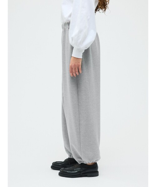 mizuiroind（ミズイロインド）の「mizuiro ind ドライフレンチテリードローストリングヘムパンツ（その他パンツ・レディース・グレー/オフホワイト/ブラック・FREE）」の9枚目の写真
