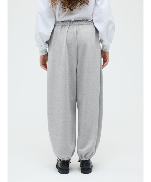 mizuiroind（ミズイロインド）の「mizuiro ind ドライフレンチテリードローストリングヘムパンツ（その他パンツ・レディース・グレー/オフホワイト/ブラック・FREE）」の10枚目の写真