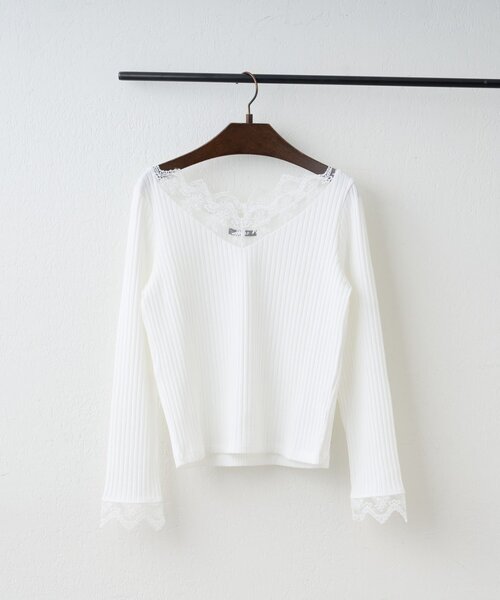 Remind me and forever(リマインドミーアンドフォーエバー)の「【定番アイテム!】テレコVレース長袖プルオーバー(Tシャツ/カットソー・レディース・オフホワイト/ブラック・FREE)」の11枚目の写真