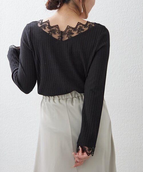 Remind me and forever(リマインドミーアンドフォーエバー)の「【定番アイテム!】テレコVレース長袖プルオーバー(Tシャツ/カットソー・レディース・オフホワイト/ブラック・FREE)」の19枚目の写真