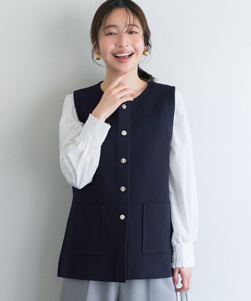 coca（coca）（コカ）の「金ボタンニットベスト | セレモニー オフィス ママスーツ フォーマルウェア スーツ 卒業式（ベスト・レディース・ネイビー/ベージュ・M/L）」の2枚目の写真